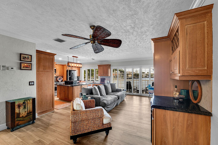 Property Photo: 1201 S Riverside Drive 201 FL 33062