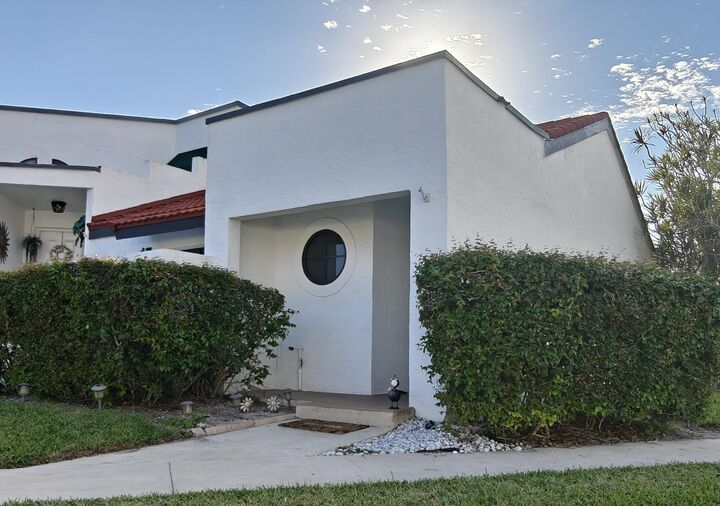 Property Photo:  385 NW 36th Avenue  FL 33442 