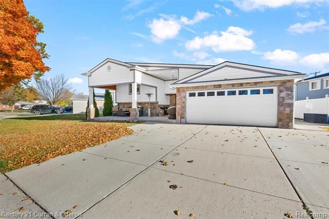 Property Photo:  1310 Plainfield Street  MI 48127 