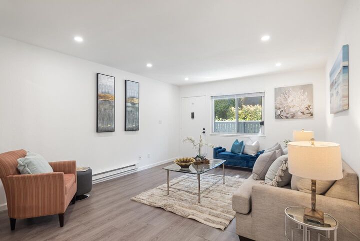 Property Photo:  410 Boardwalk Ave Avenue 19  CA 94066 