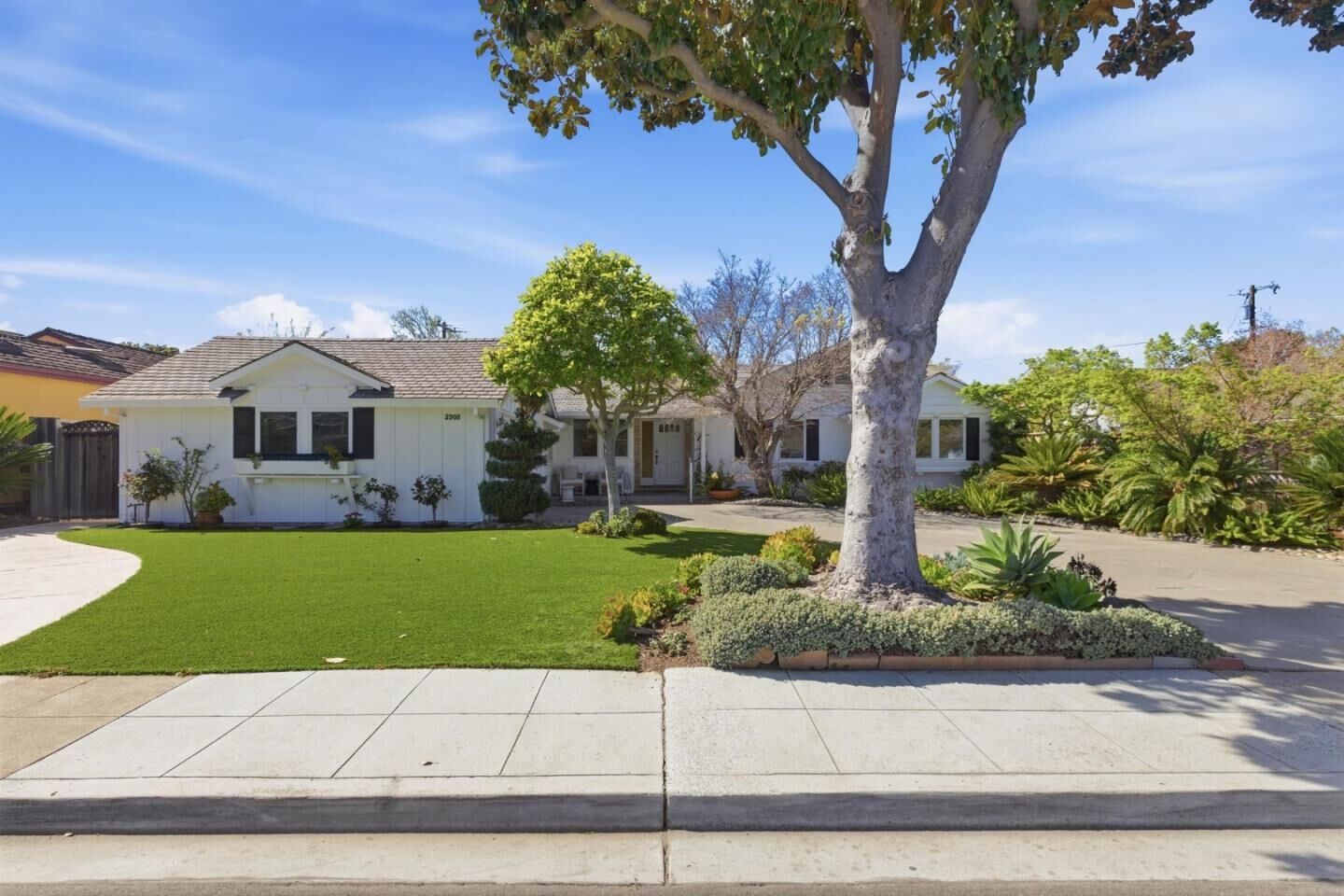 Property Photo:  2708 Katrina Way  CA 94040 