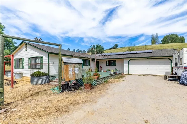 Property Photo:  70331 Vineyard Canyon Rd.  CA 93451 