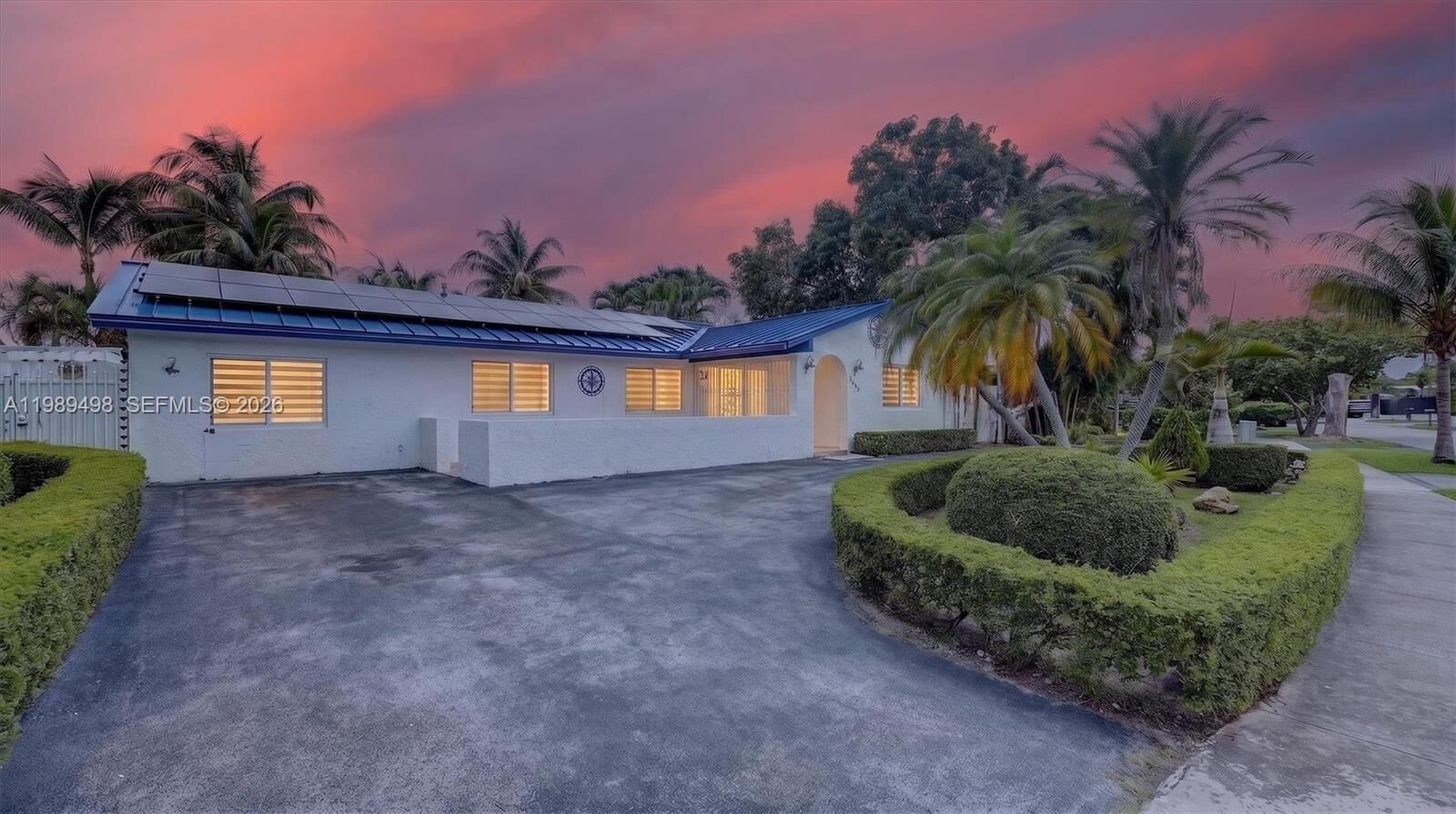 Property Photo: 15022 SW 67th Ln FL 33193