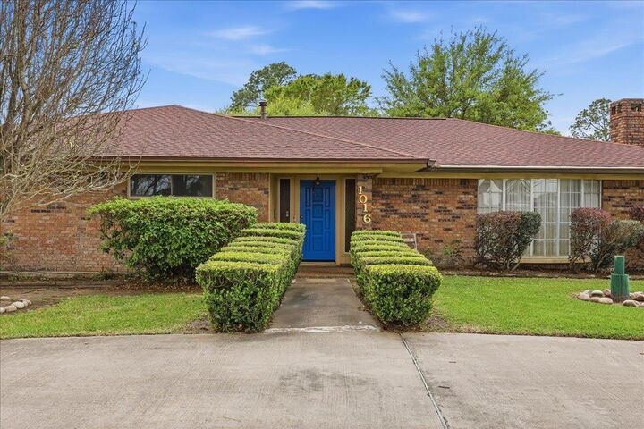 Property Photo:  1016 27th Street  TX 77627 
