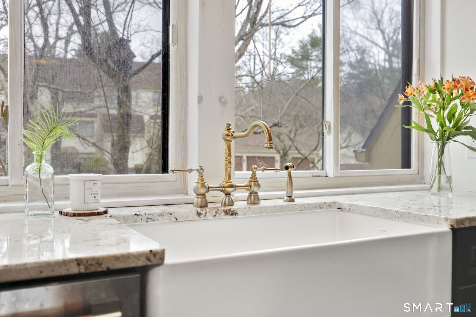 Property Photo: 8 Whirling Dun 8 CT 06019