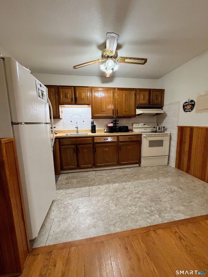 Property Photo:  79 Balance Rock Road 12  CT 06483 