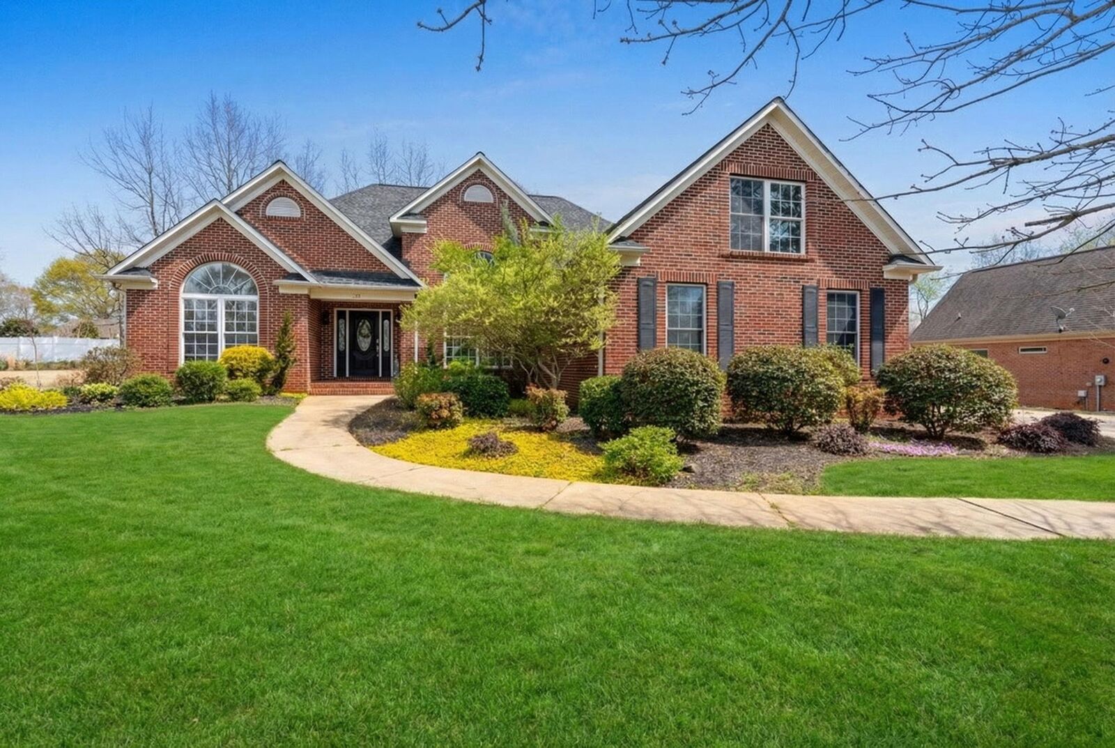 Property Photo:  110 N Carleila Lake Way  SC 29307 