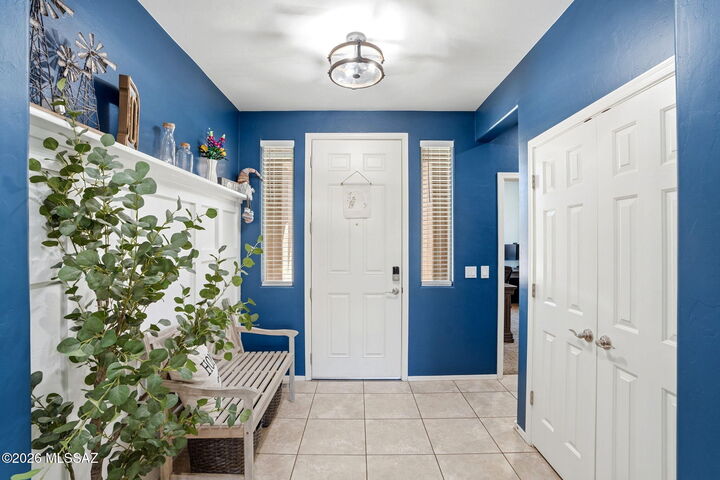 Property Photo: 211 E Refuge Loop AZ 85641