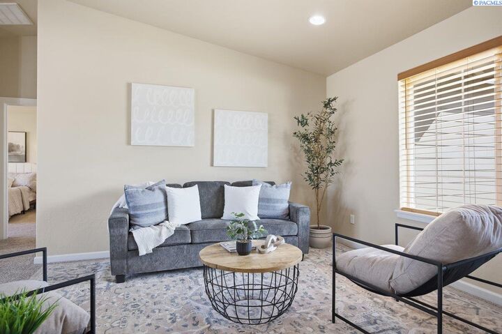 Property Photo:  3709 Morehouse Pl  WA 99301 