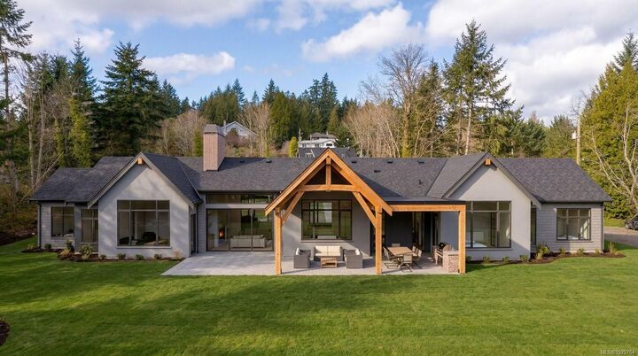 Property Photo:  2839 Oceanside Lane  BC V8H 1E1 