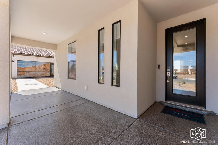 Property Photo:  528 W Green Mountain Dr  UT 84790 