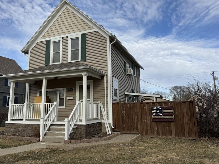 Property Photo:  518 N 1st Street  SD 57401 