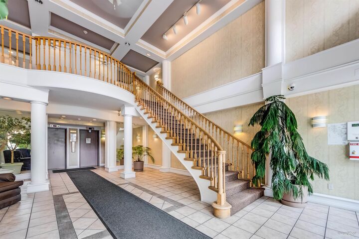 Property Photo: 6631 Minoru Boulevard 1201 BC V6Y 1Z1