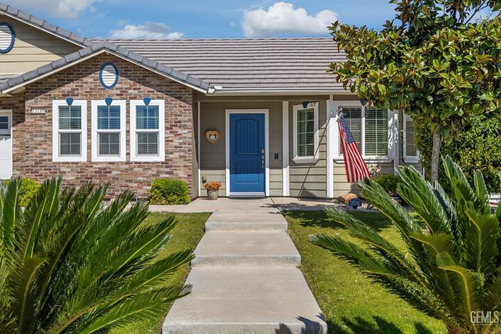 Property Photo: 13210 Sunlight Star Street CA 93314