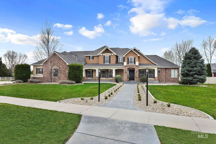 Property Photo:  1583 W Covenant Hill Ct  ID 83616 