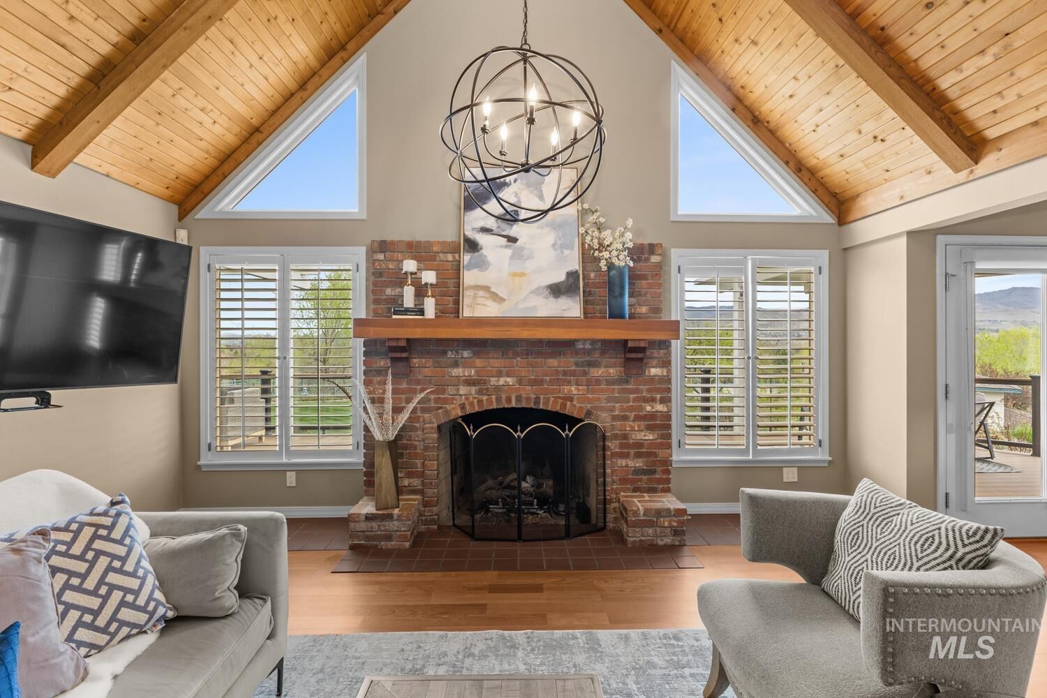 Property Photo:  318 E Lake Rim Lane  ID 83716 