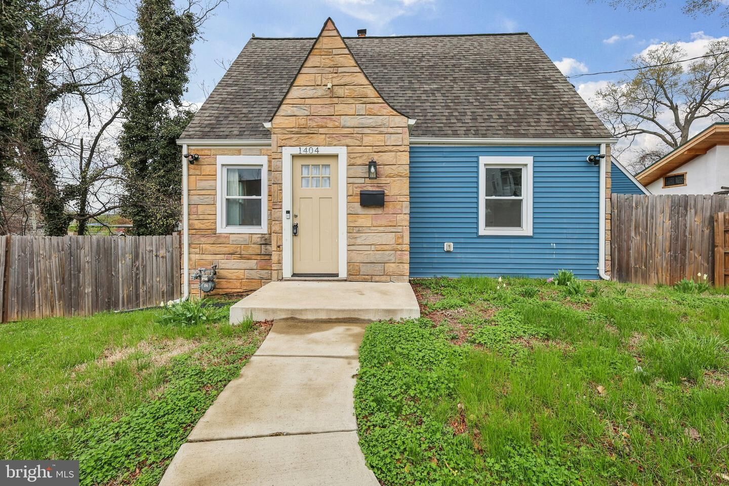 Property Photo:  1404 Beaver Heights Lane  MD 20743 