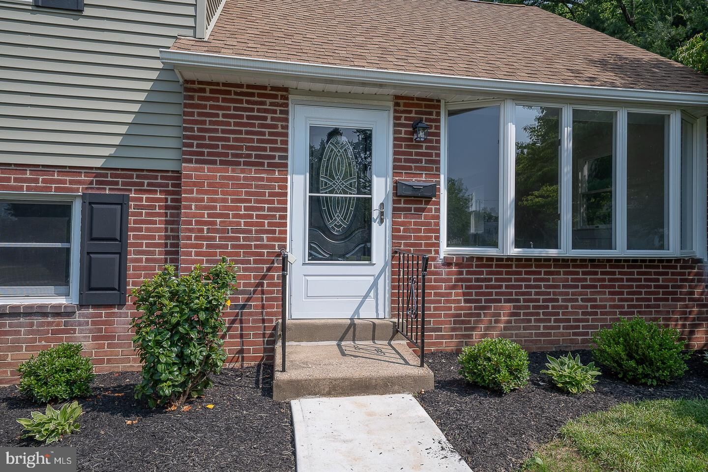 Property Photo: 503 Poplar Road PA 19031