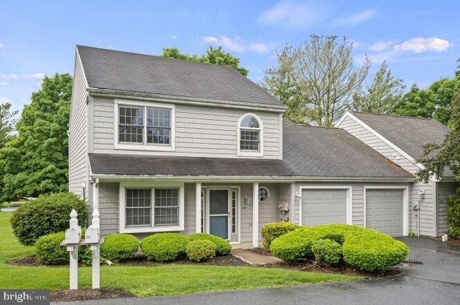 Property Photo:  262 Crescent Drive  PA 17033 