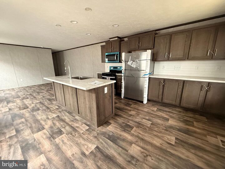 Property Photo:  12 Jefferson Court  NJ 08332 