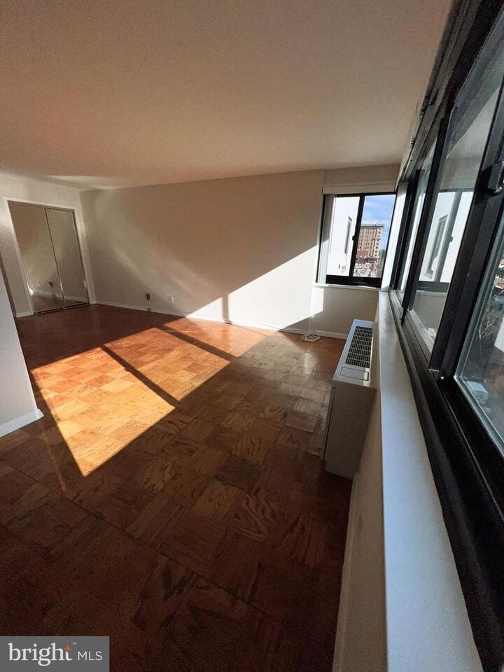 Property Photo: 1601 18th Street NW 811 DC 20009