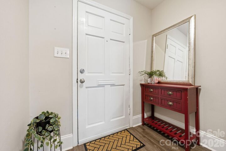 Property Photo: 8033 Regent Park Lane NC 28210