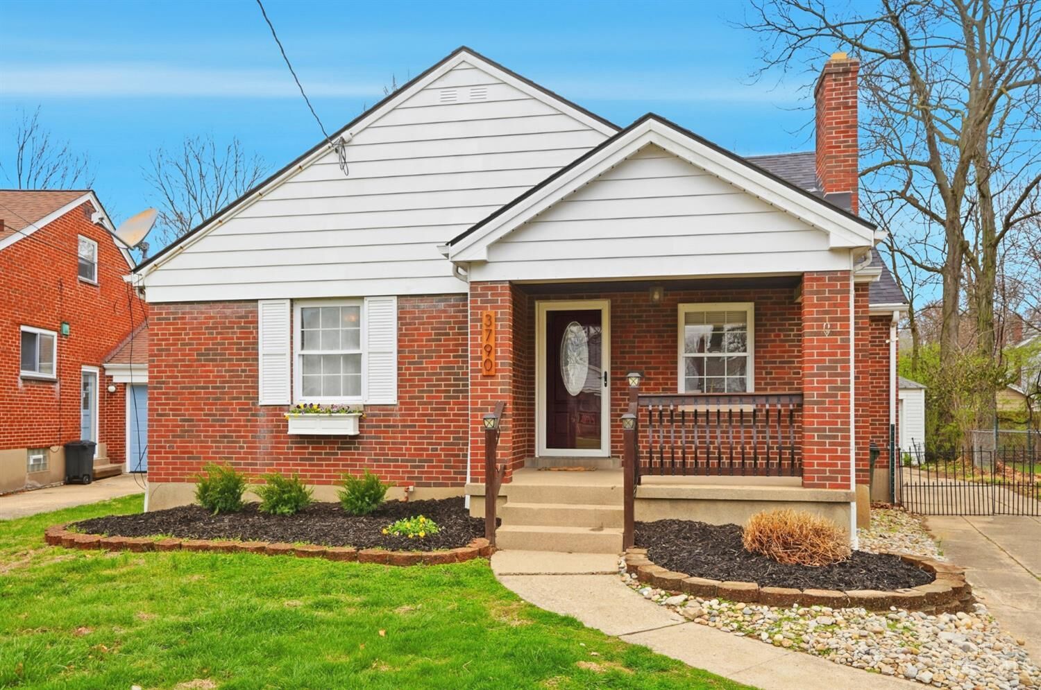 Property Photo: 3790 N Broadlawn Circle OH 45236
