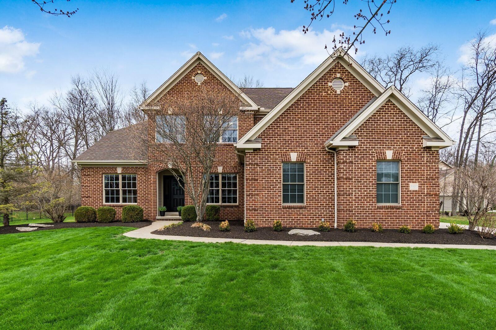 Property Photo: 5681 Streamside Drive OH 43021