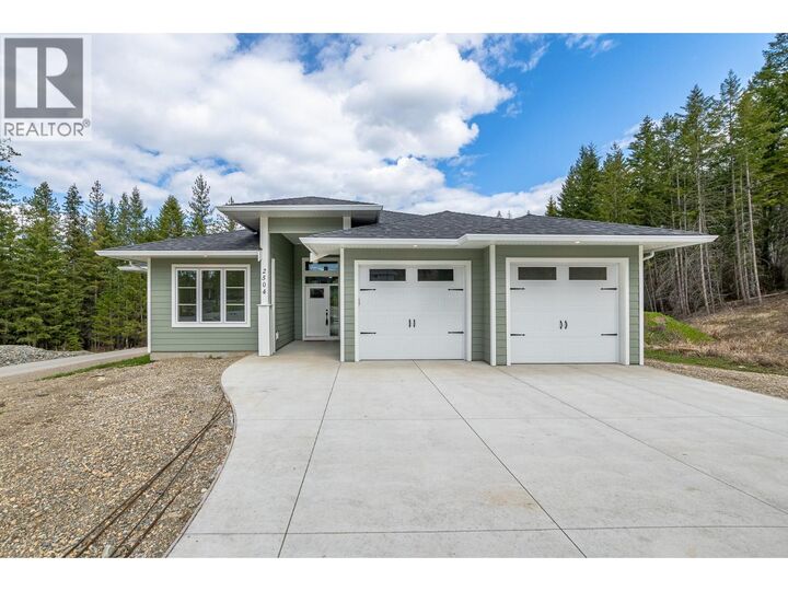 Property Photo:  2504 Fox Glen Way  BC V0E 1H0 