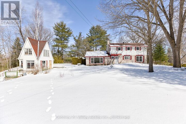 Property Photo:  775 Pinegrove Crescent  ON K8A 7E3 