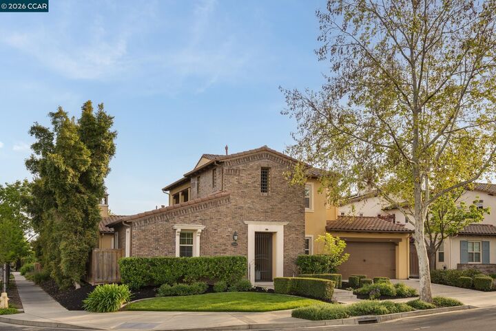 Property Photo:  7898 Kennard Ln  CA 94582 