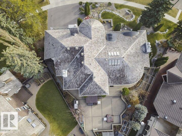 Property Photo:  11 Wellington Crescent NW  AB T5N 3V2 