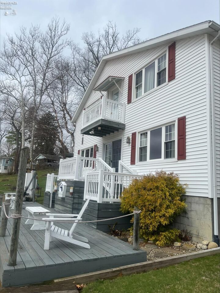Property Photo: 218 E Vanmeter Drive OH 44883