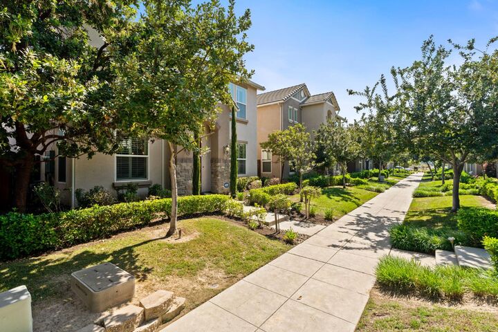 Property Photo:  11336 N Sageberry Way  CA 93730 