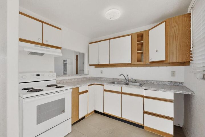 Property Photo: 1520 Gerald Avenue SE NM 87106