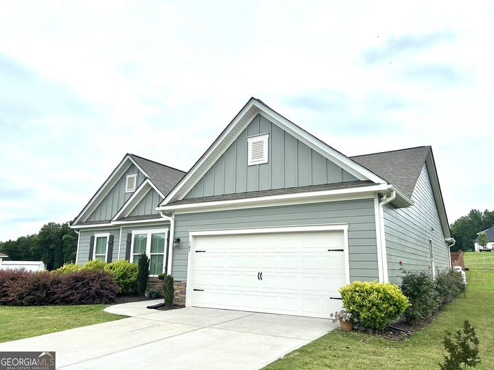 Property Photo: 167 Waterford Circle GA 30531