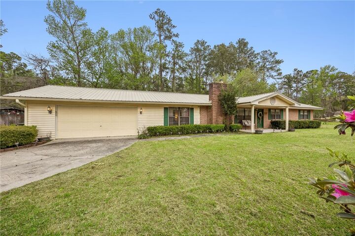 Property Photo:  223 S Sheffield Street  GA 31548 