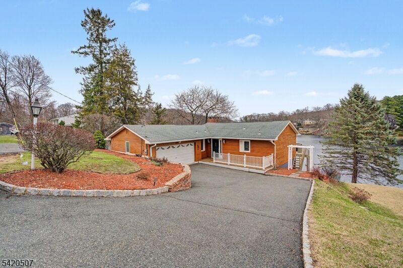 Property Photo:  35 Lake Ter  NJ 07871 