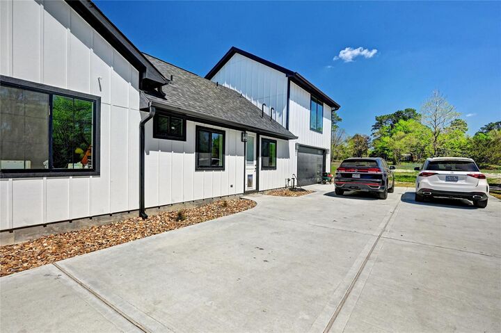 Property Photo: 45 Echo Lane TX 77320