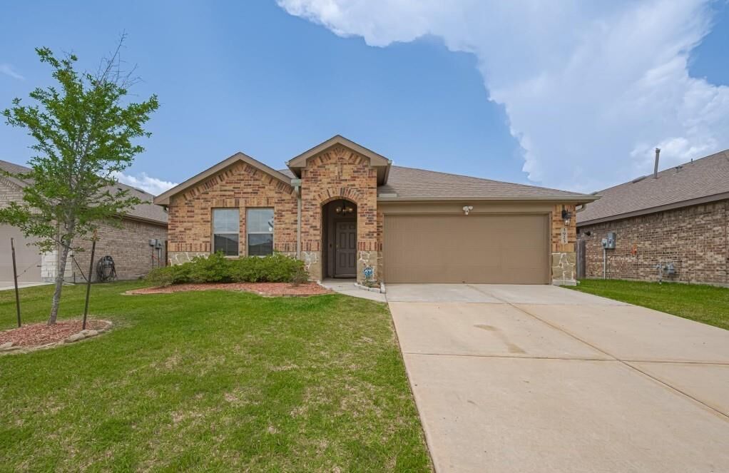 Property Photo:  3923 Hawaiian Court  TX 77521 