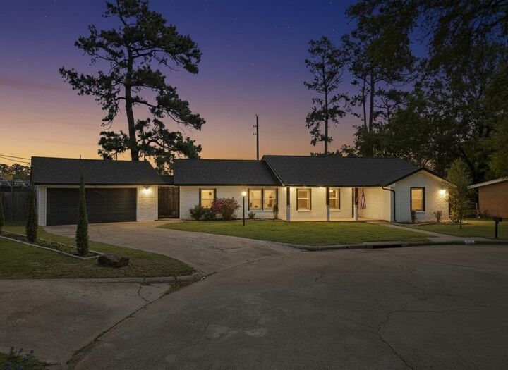 Property Photo:  102 Enchanted Oaks Court  TX 77388 
