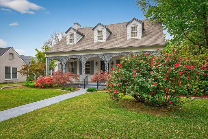 Property Photo:  815 Charlotte Drive  TX 75601 