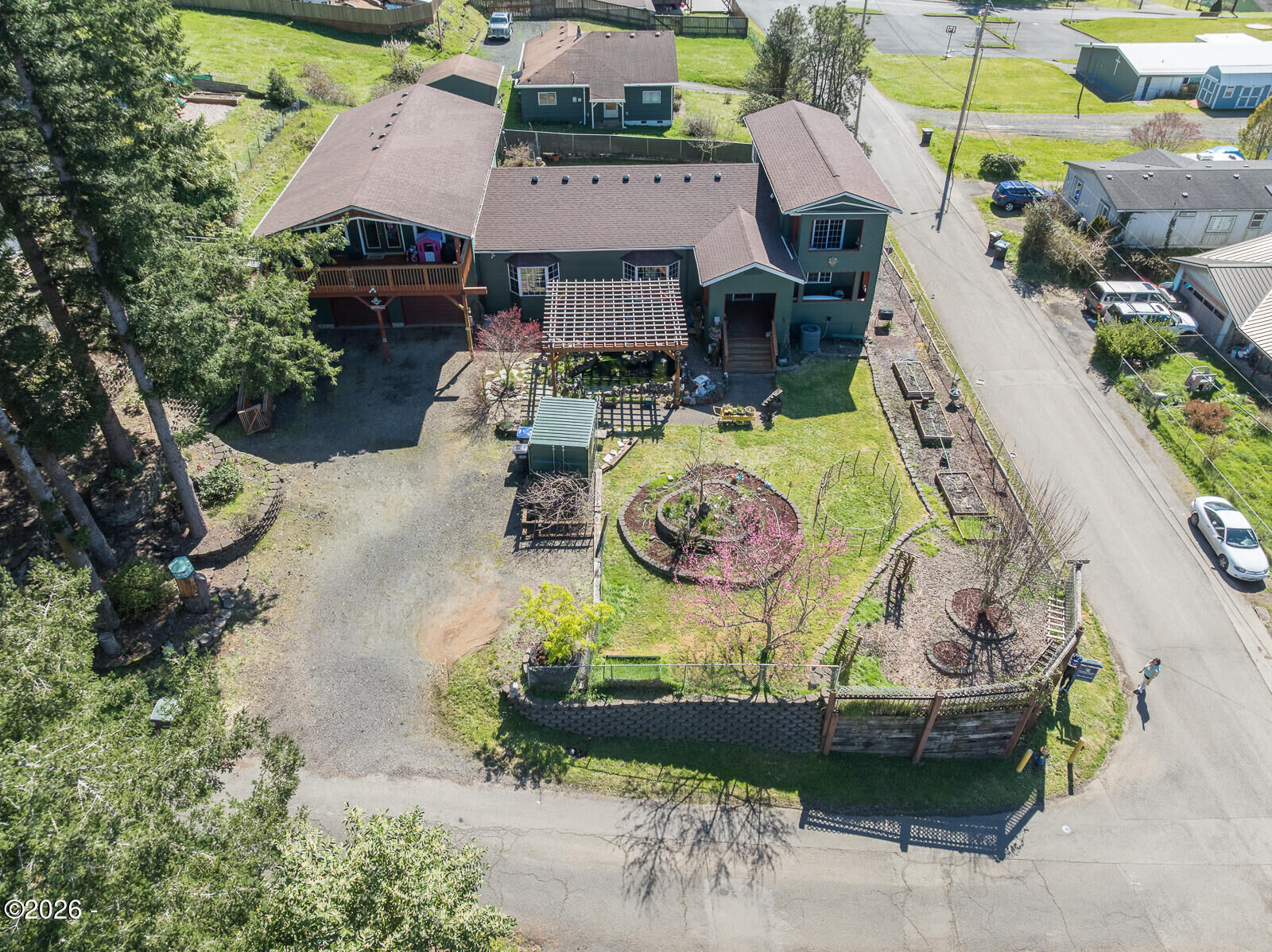 Property Photo: 1268 N Nye Street OR 97391