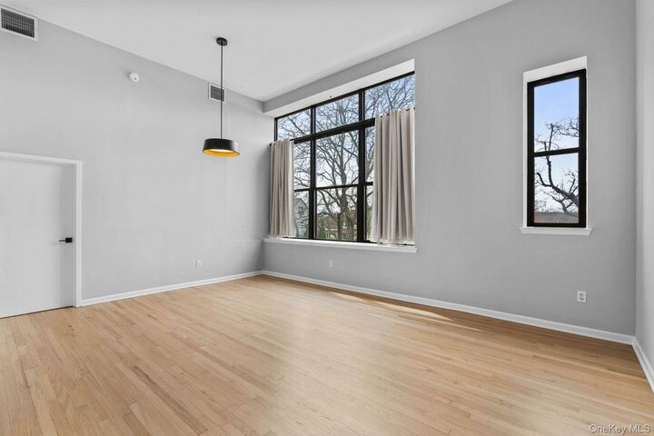 Property Photo: 85 McKinley Avenue A 2-6 NY 10606