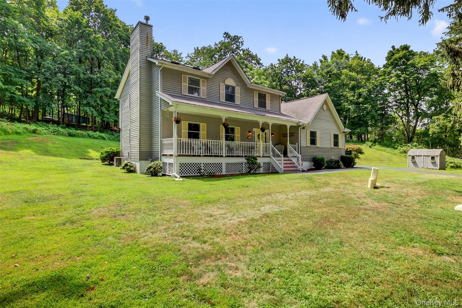 Property Photo:  6 Summer Winds Court  NY 12520 