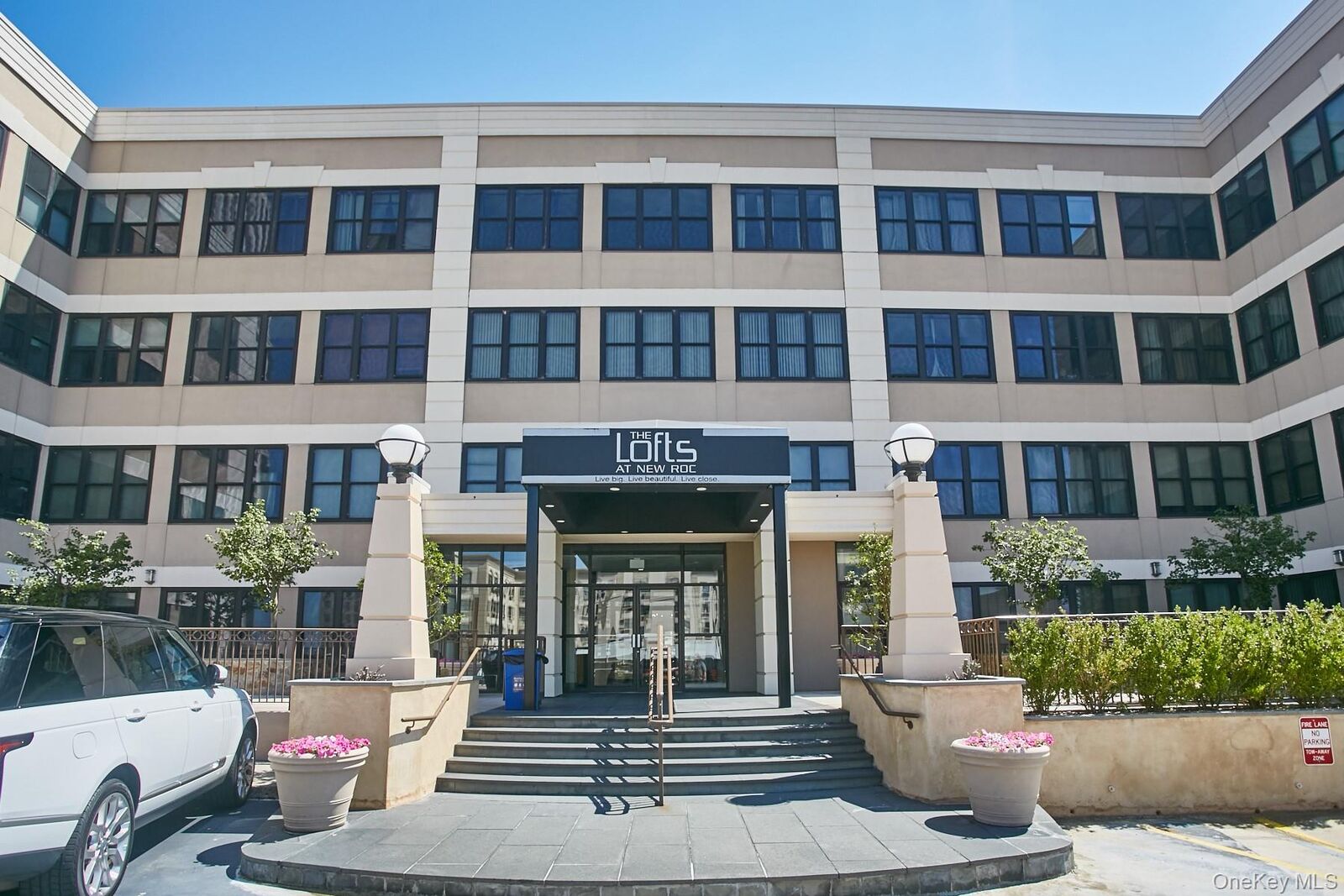 Property Photo:  100 New Roc City Plaza 104  NY 10801 