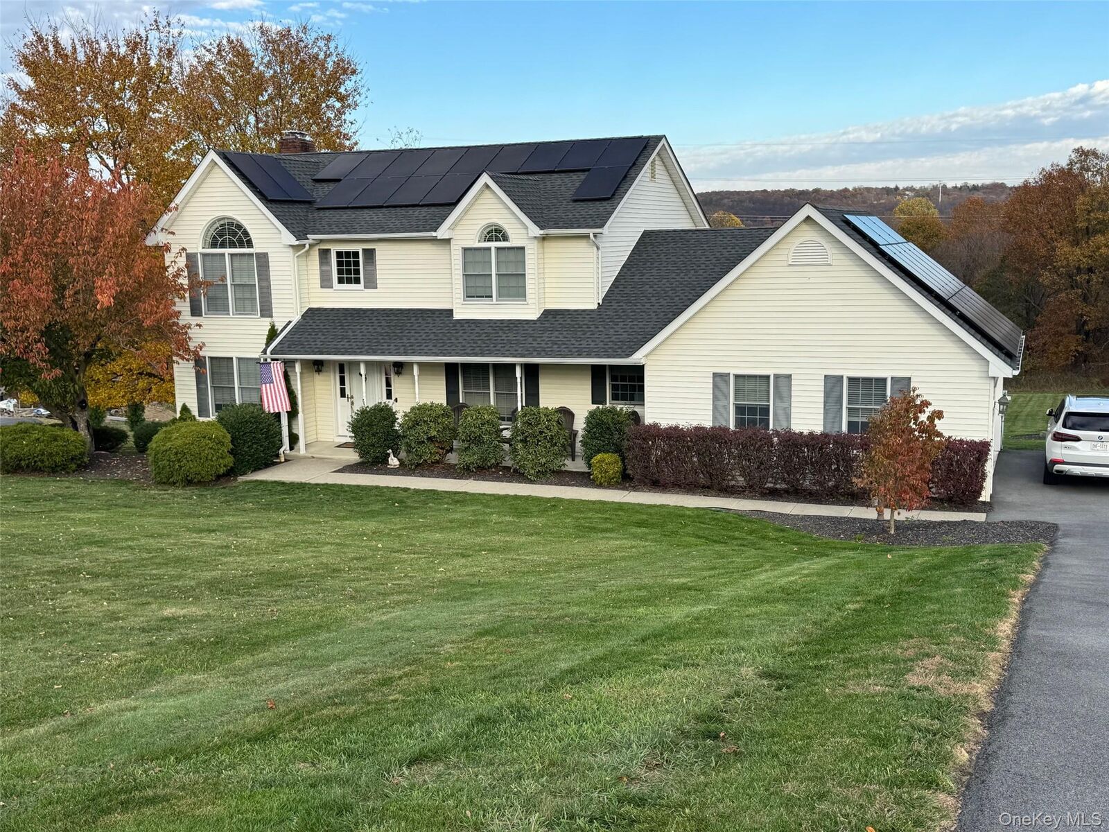 Property Photo:  55 Beverly Road  NY 10918 