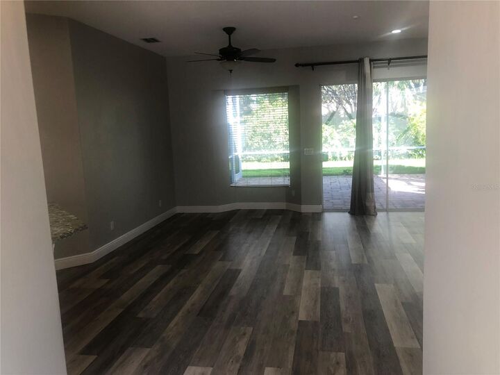 Property Photo: 5120 Highbury Circle FL 34238