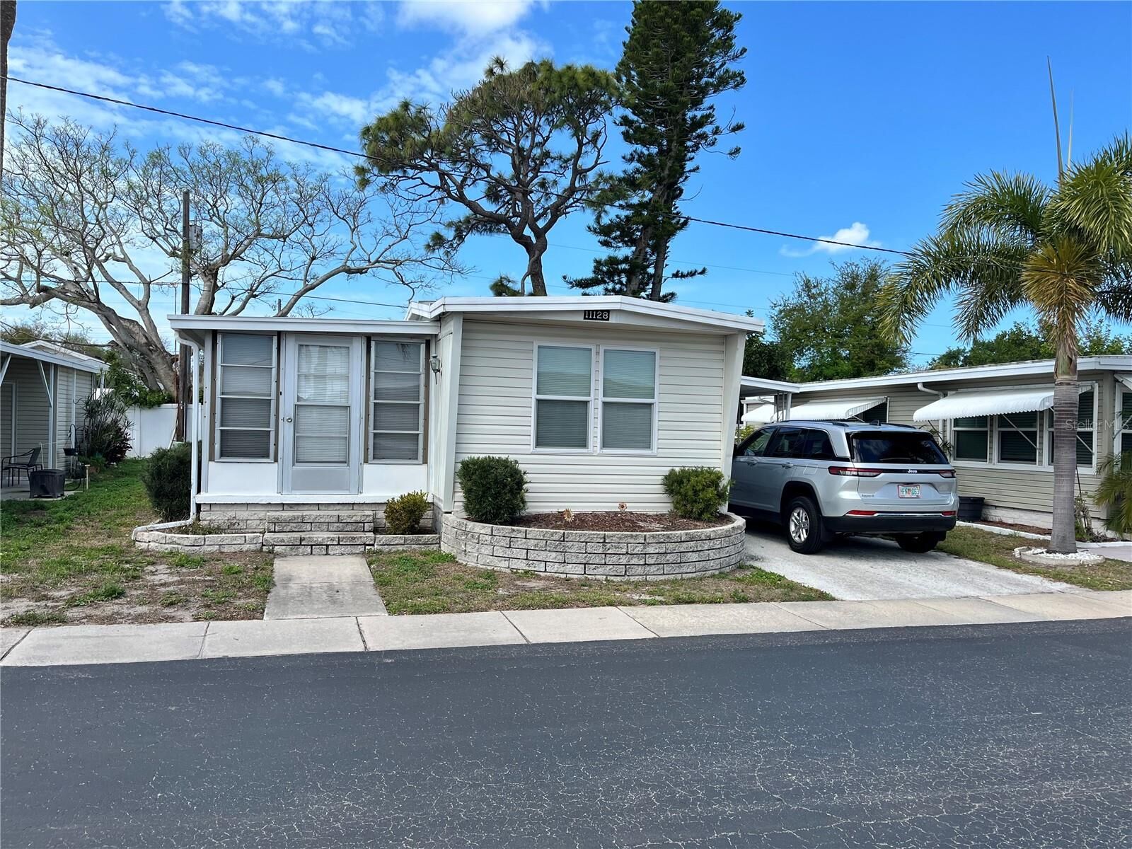 Property Photo:  11128 102nd Way 225  FL 33773 