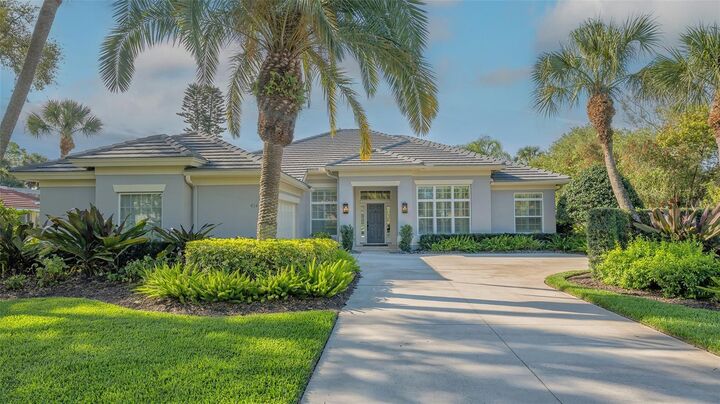 Property Photo:  434 E Macewen Drive  FL 34229 